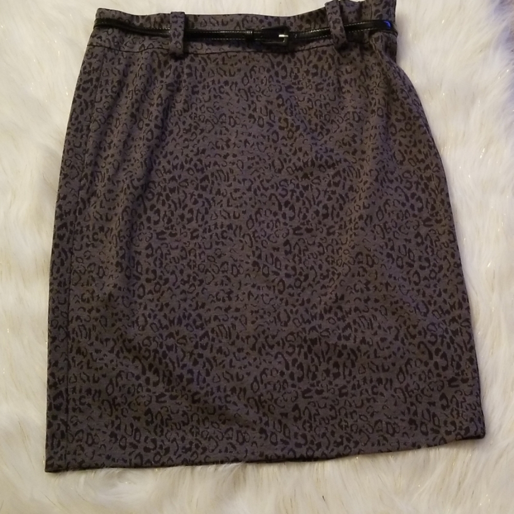 Ladies Skirt